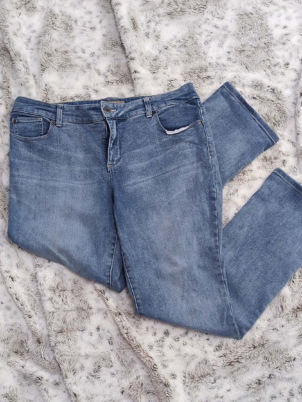 $10 MOVING SALE! Chico's Slim Fit Light Blue Skinny Jeans